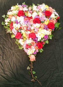 Blumenherz mit bunten Blüten