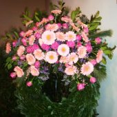 Trauerkranz mit Gerbera und Rosen