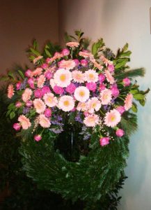Trauerkranz mit Gerbera und Rosen