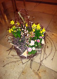 Trauerschale / Arrangement im Körbchen